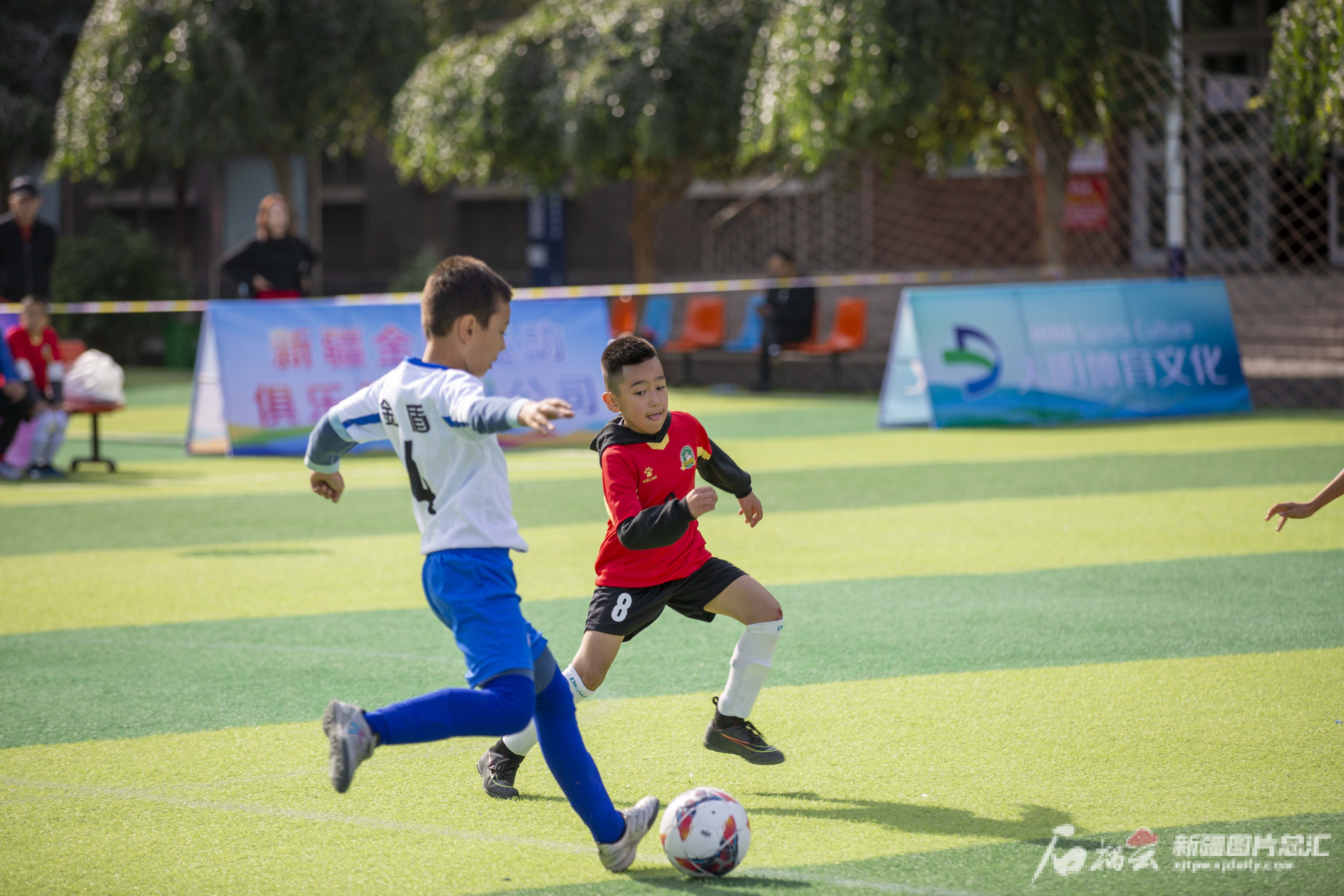 kaiyun网站-关于线上线下结合推动足球文化传播，吸引更多年轻群体的信息